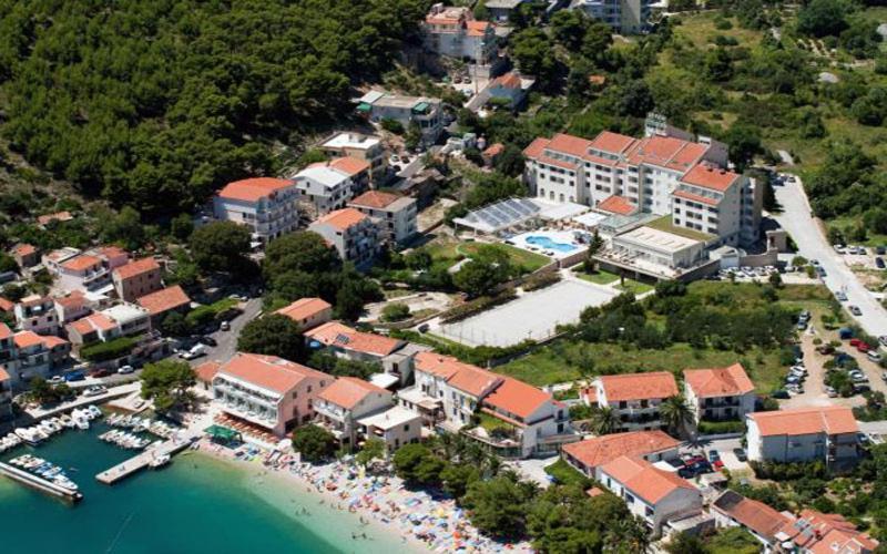 Hotel Quercus Дрвеник Екстериор снимка