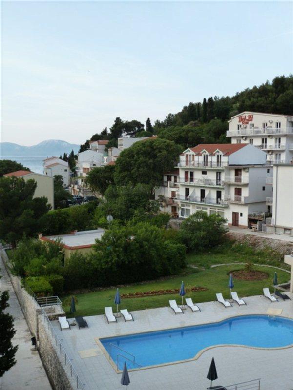 Hotel Quercus Дрвеник Екстериор снимка