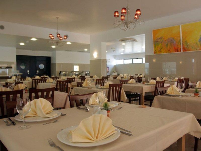 Hotel Quercus Дрвеник Екстериор снимка