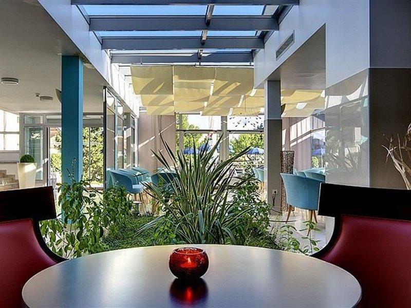 Hotel Quercus Дрвеник Екстериор снимка