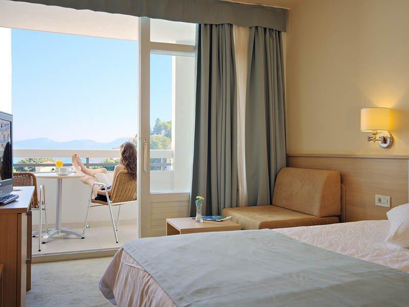 Hotel Quercus Дрвеник Екстериор снимка