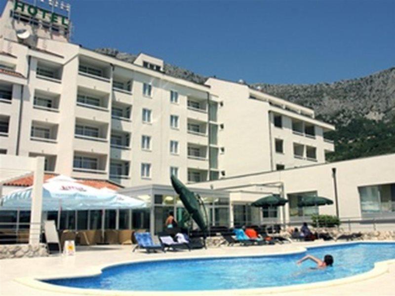 Hotel Quercus Дрвеник Екстериор снимка